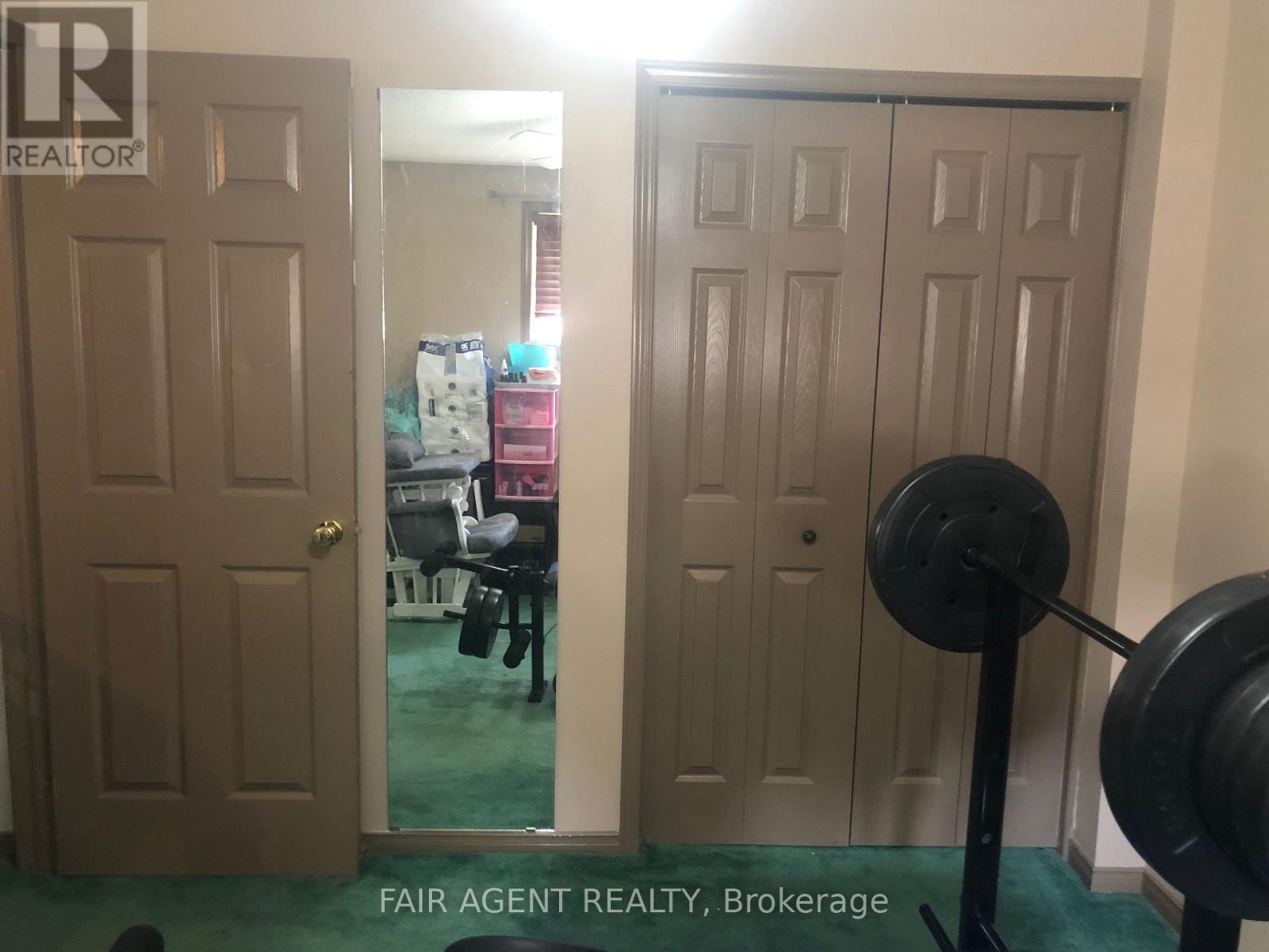 562 Erinbrook Drive, Kitchener, Ontario  N2E 3M8 - Photo 37 - X12806848