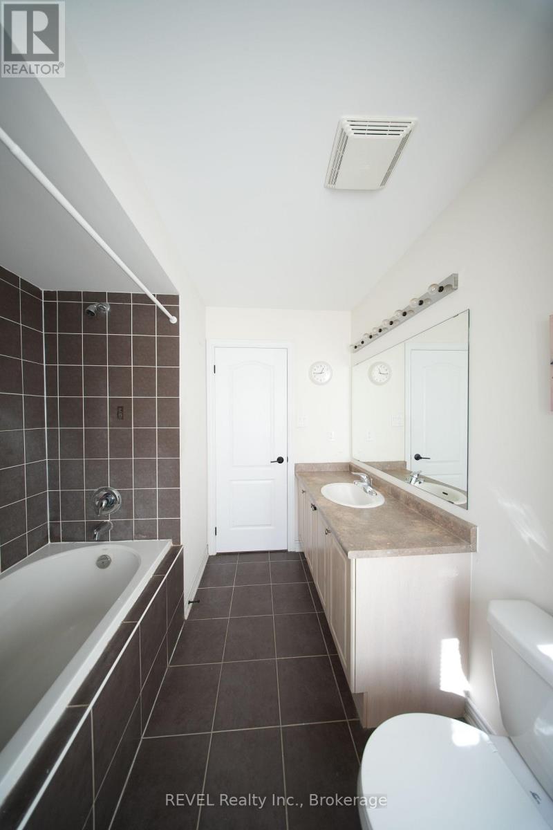 97 Cedarbrook Road, Brampton, Ontario  L6R 0W4 - Photo 14 - W12803448