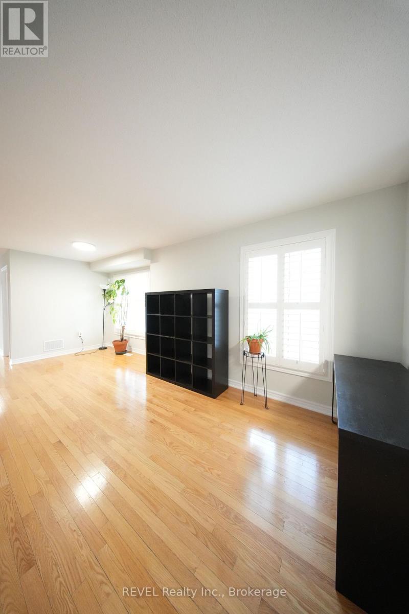 97 Cedarbrook Road, Brampton, Ontario  L6R 0W4 - Photo 7 - W12803448