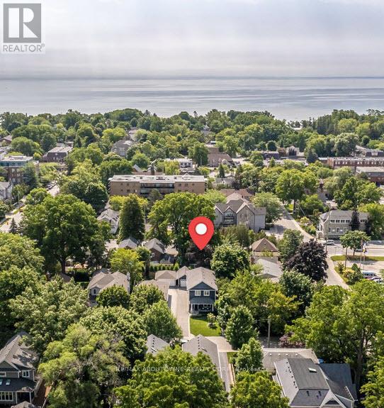 44 Head Street, Oakville, Ontario  L6K 1L5 - Photo 2 - W12379865