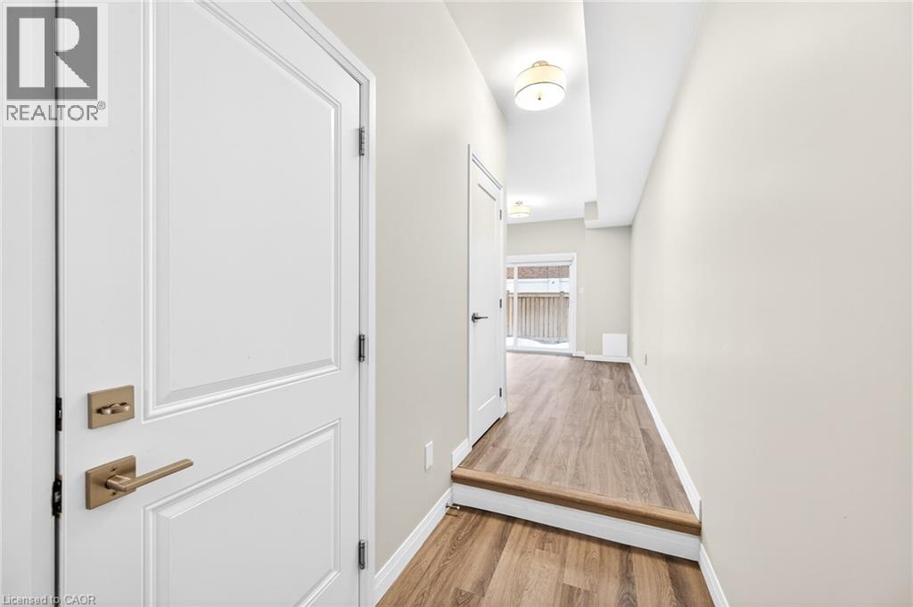 270 Melvin Avenue Unit# 7, Hamilton, Ontario  L8H 0B4 - Photo 47 - 40806582