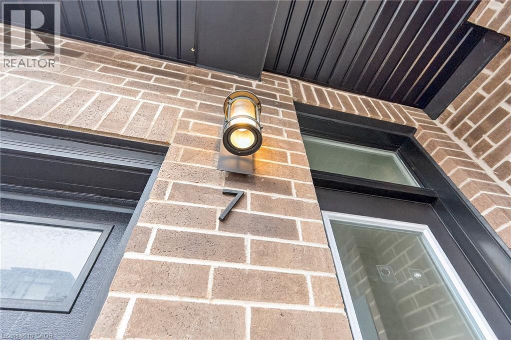 270 Melvin Avenue Unit# 7, Hamilton, Ontario  L8H 0B4 - Photo 49 - 40806582