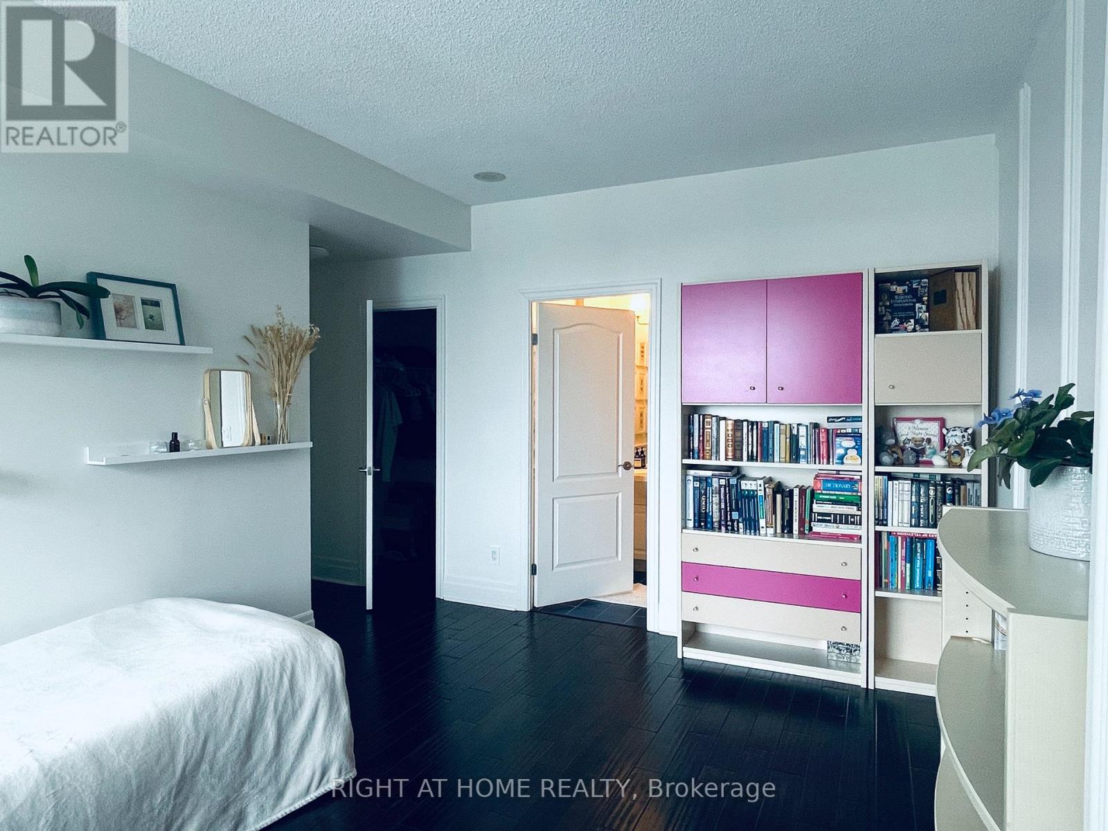 Lph06 - 188 Doris Avenue, Toronto, Ontario  M2N 6Z5 - Photo 16 - C12806838