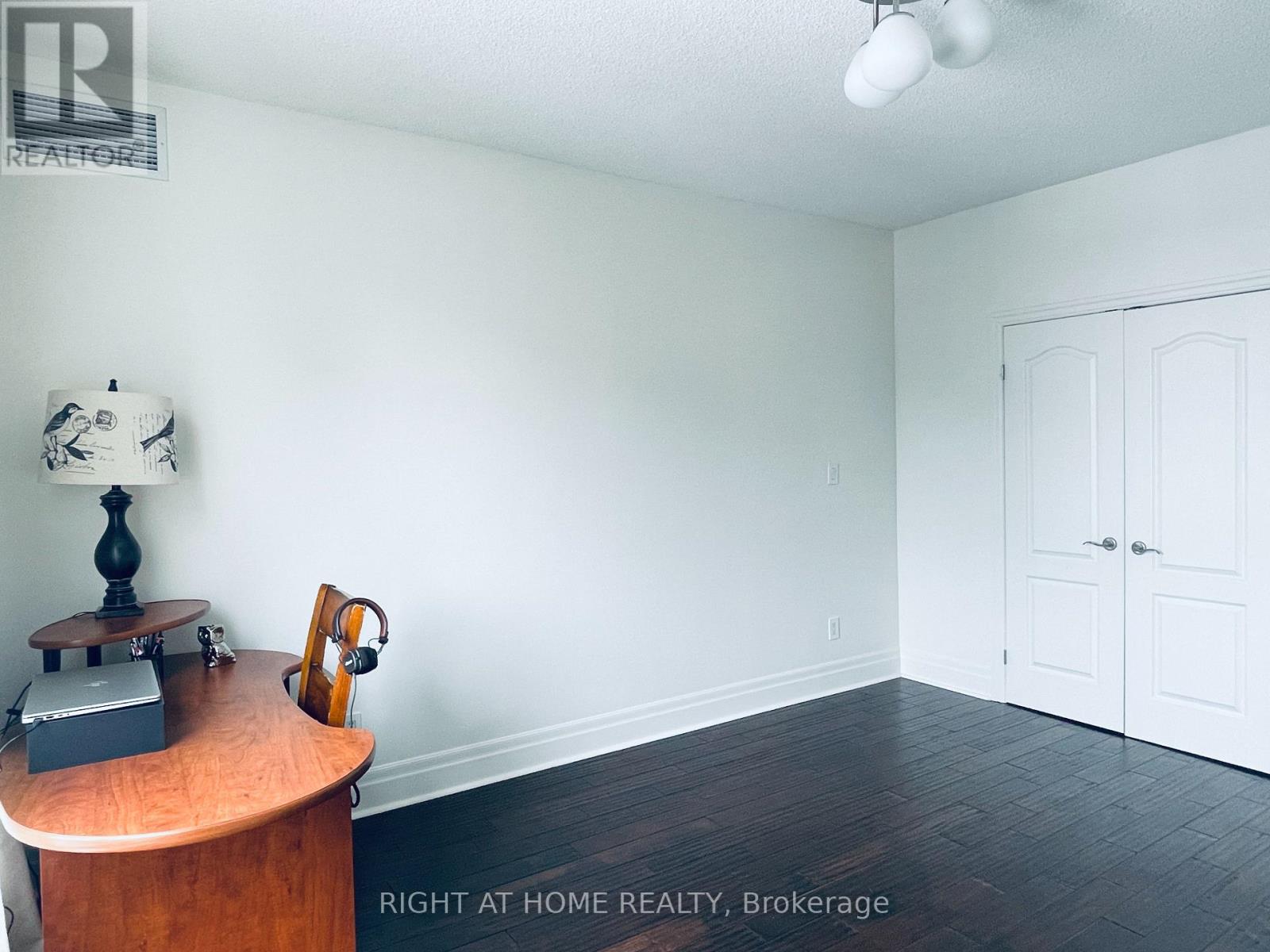 Lph06 - 188 Doris Avenue, Toronto, Ontario  M2N 6Z5 - Photo 18 - C12806838