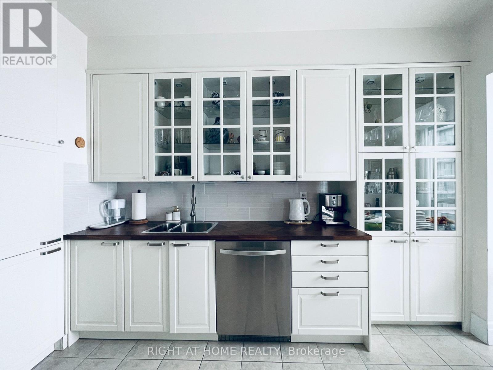 Lph06 - 188 Doris Avenue, Toronto, Ontario  M2N 6Z5 - Photo 5 - C12806838