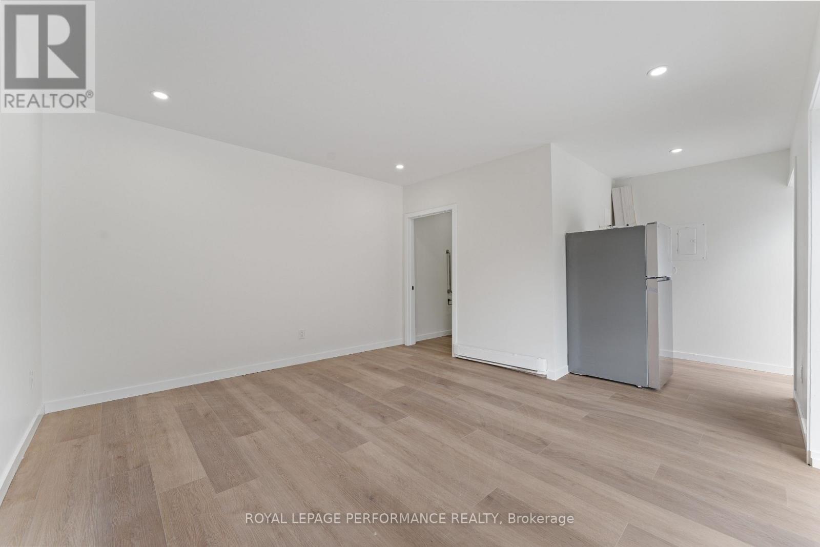 3 - 102 Sydney Street, Cornwall, Ontario  K6H 3H2 - Photo 6 - X12806846