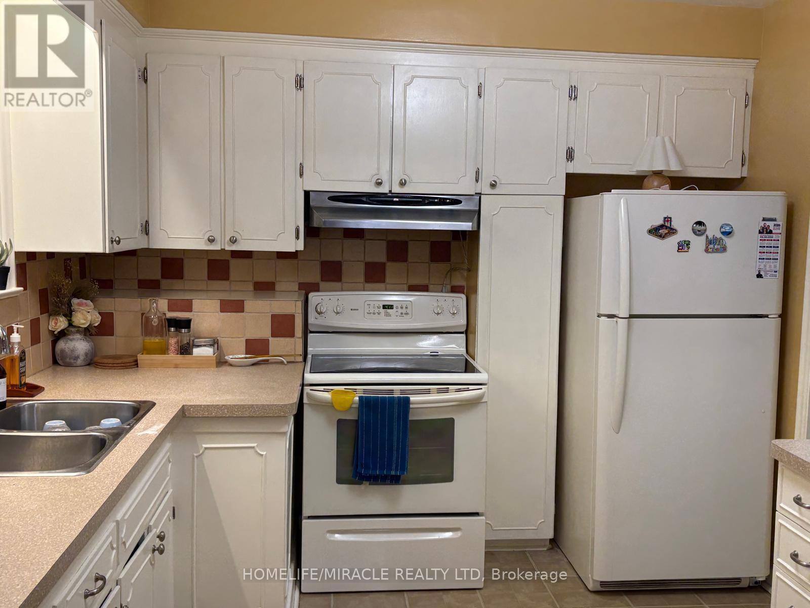 25 Ingrid Drive N, Toronto, Ontario  M1G 3A8 - Photo 11 - E12799654