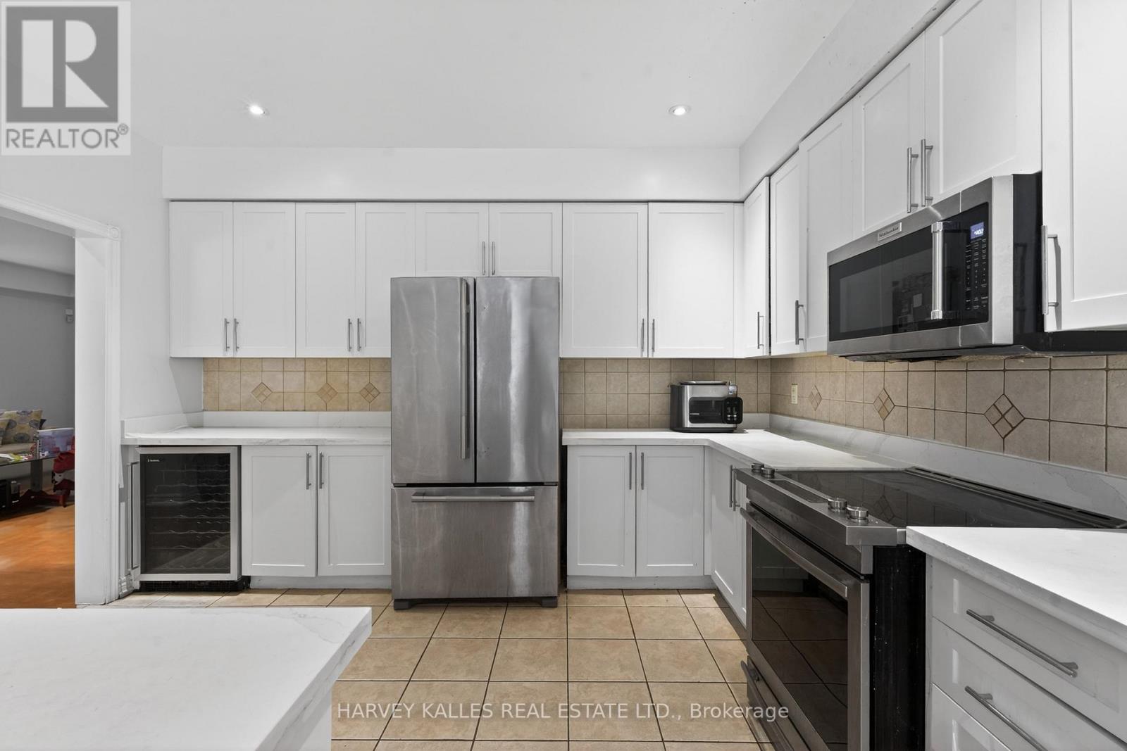 60 Wolfson Crescent, Richmond Hill, Ontario  L4E 4P1 - Photo 18 - N12790640