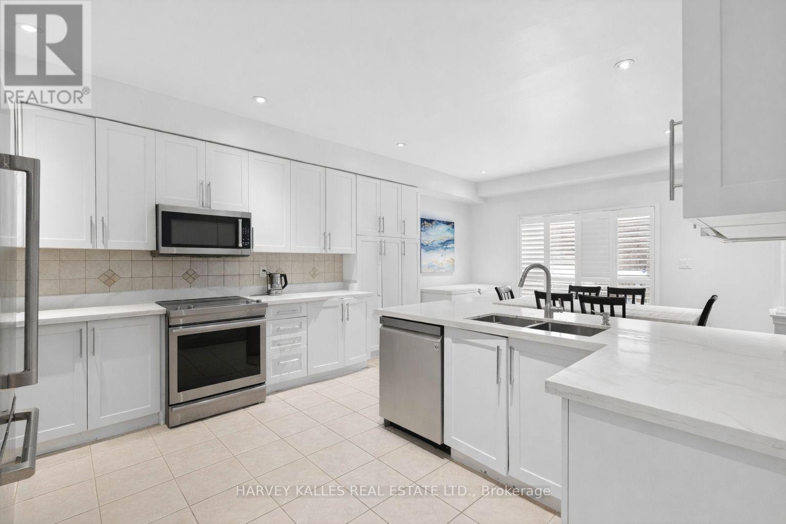 60 Wolfson Crescent, Richmond Hill, Ontario  L4E 4P1 - Photo 21 - N12790640