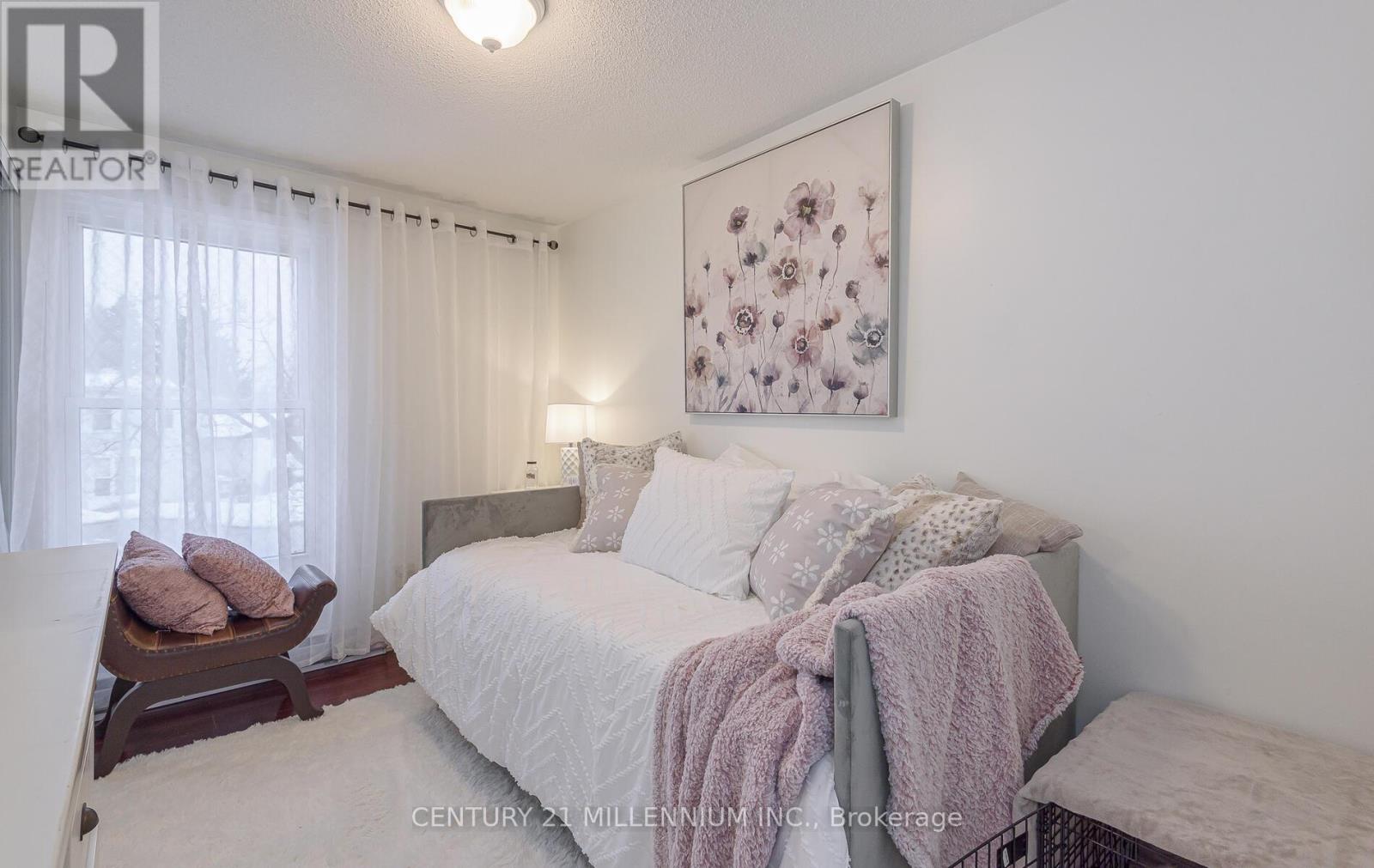4 Heatherside Court, Brampton, Ontario  L6S 1N9 - Photo 23 - W12804026