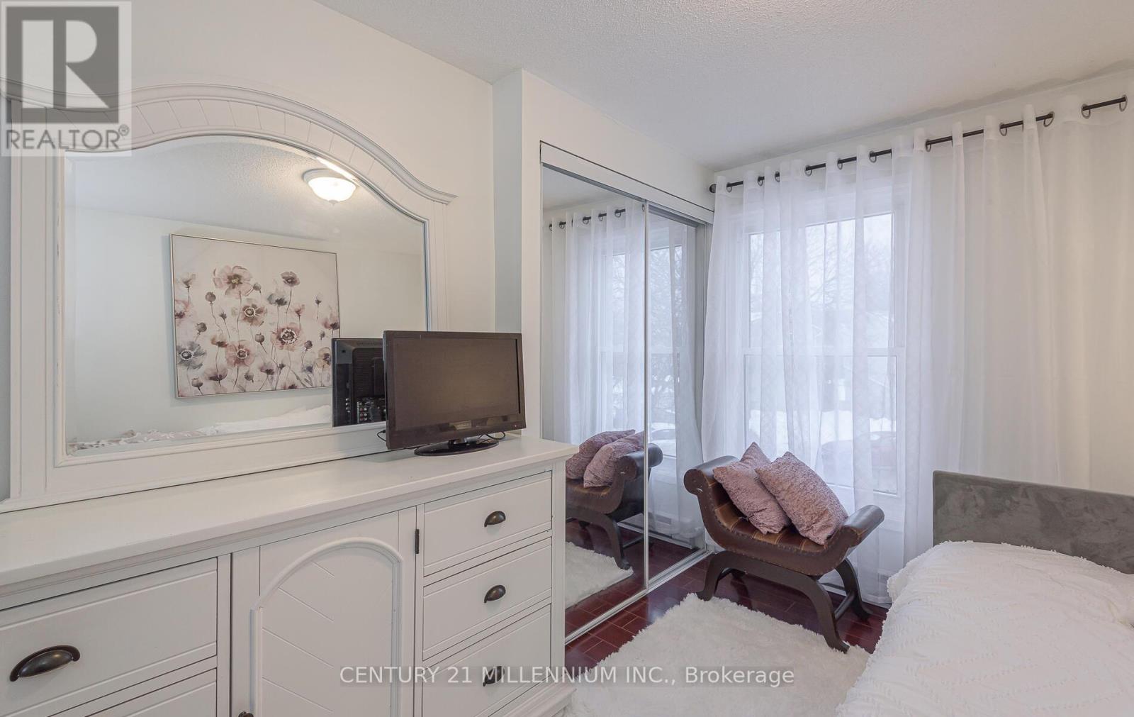 4 Heatherside Court, Brampton, Ontario  L6S 1N9 - Photo 24 - W12804026