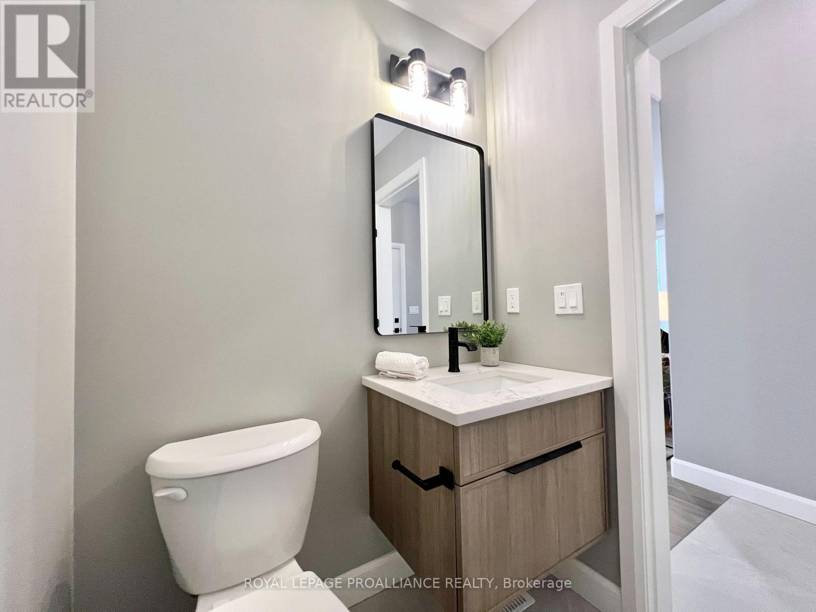 21 Horton Court, Belleville, Ontario  K8P 0G7 - Photo 15 - X12388792