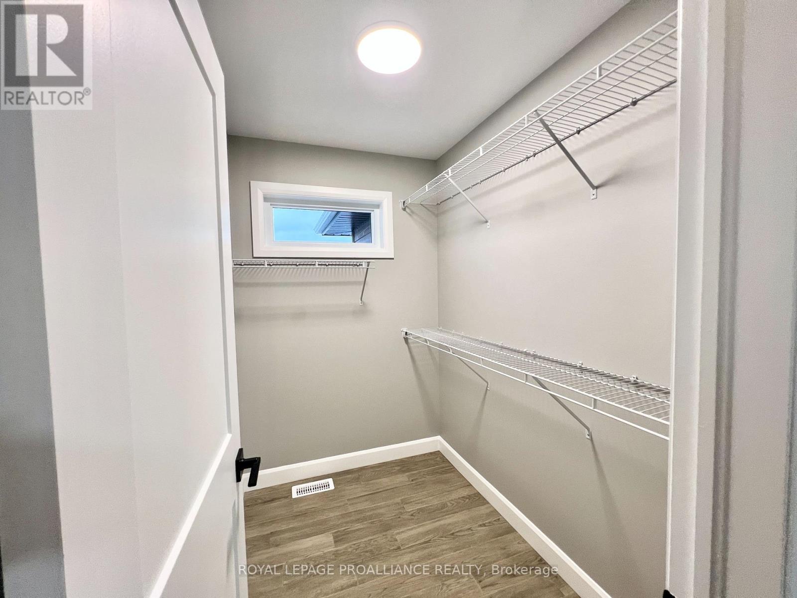 21 Horton Court, Belleville, Ontario  K8P 0G7 - Photo 19 - X12388792