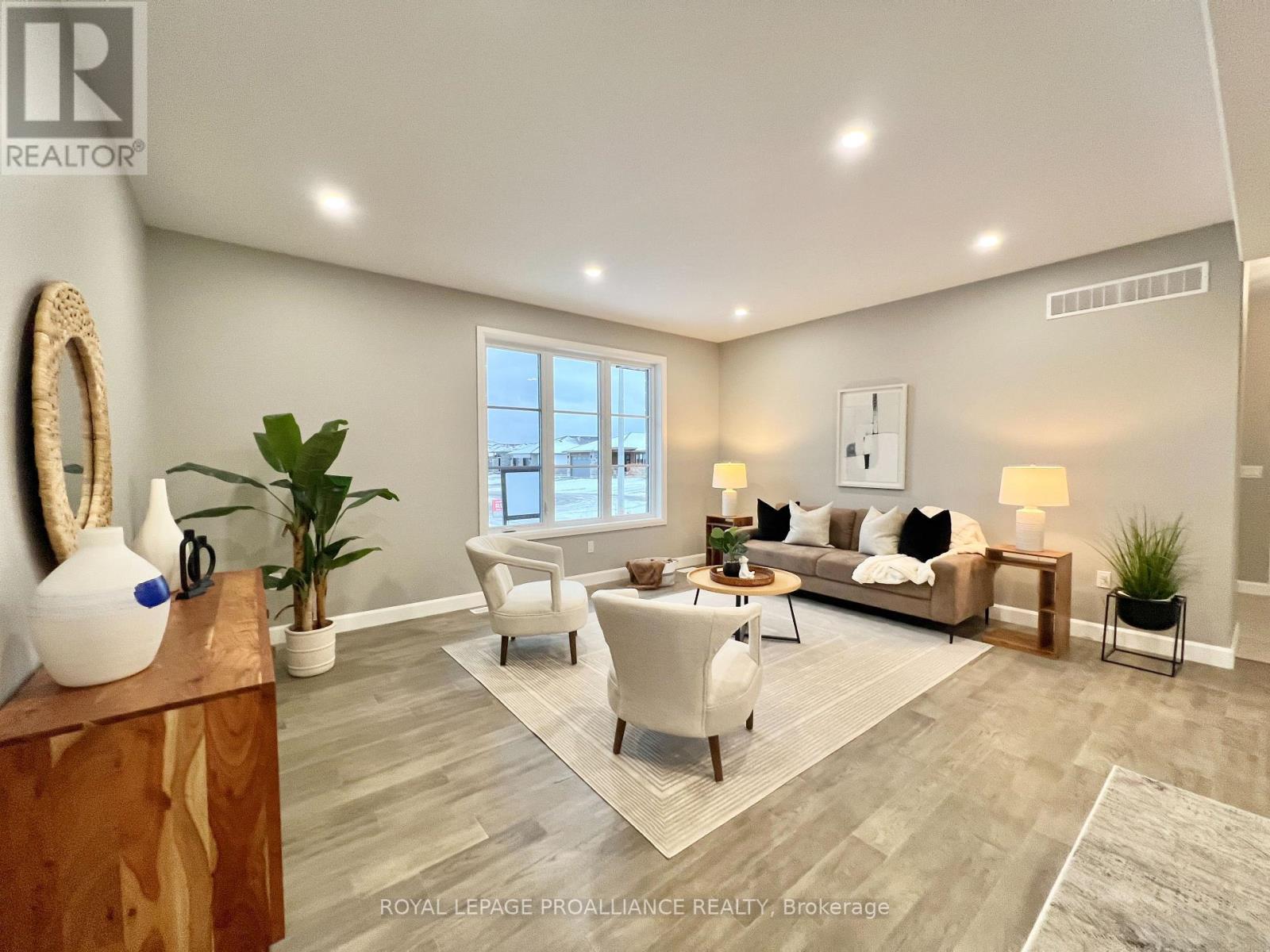 21 Horton Court, Belleville, Ontario  K8P 0G7 - Photo 7 - X12388792