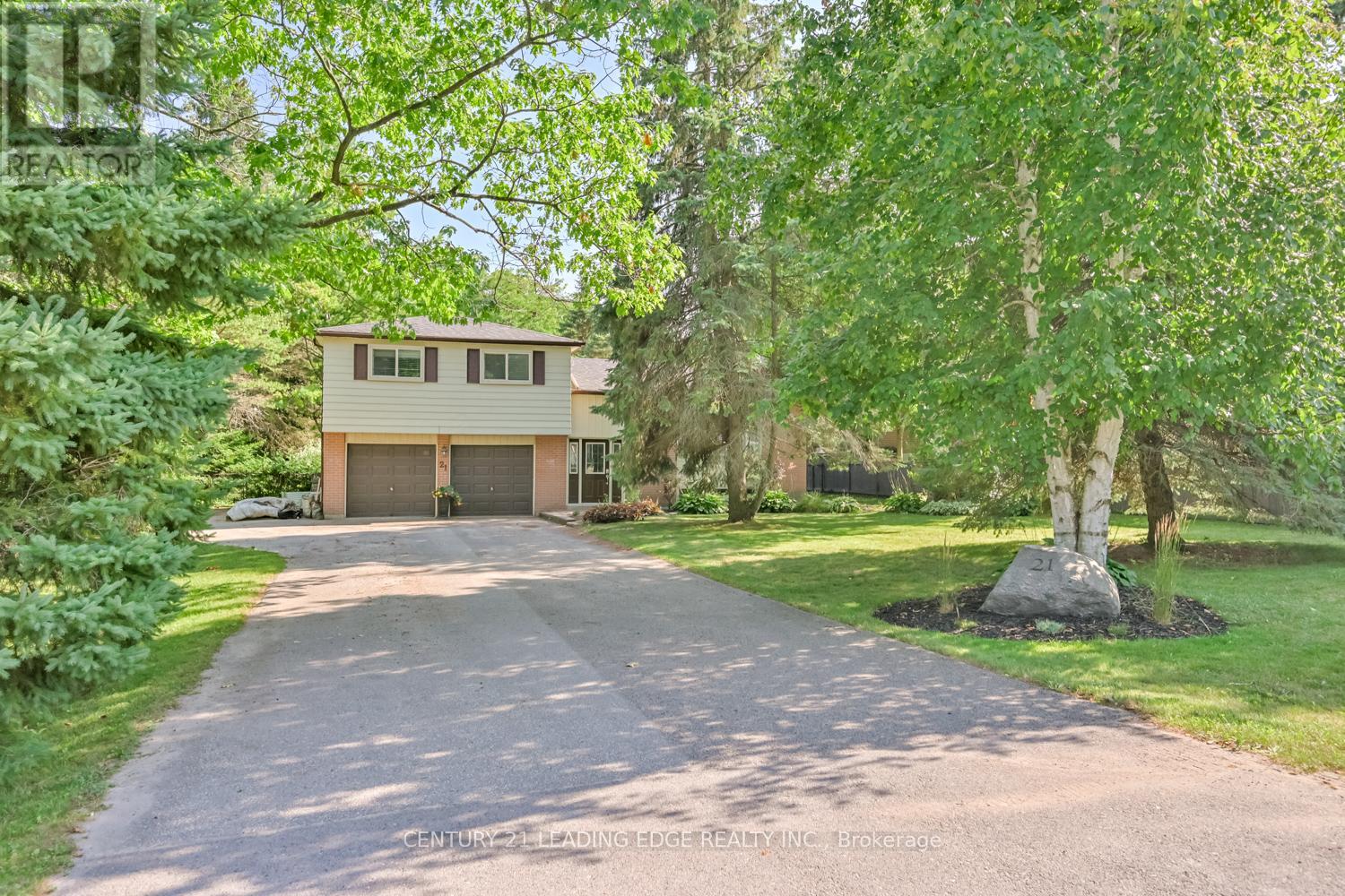 21 Jonathan Street, Uxbridge, Ontario  L9P 1B6 - Photo 3 - N12806824