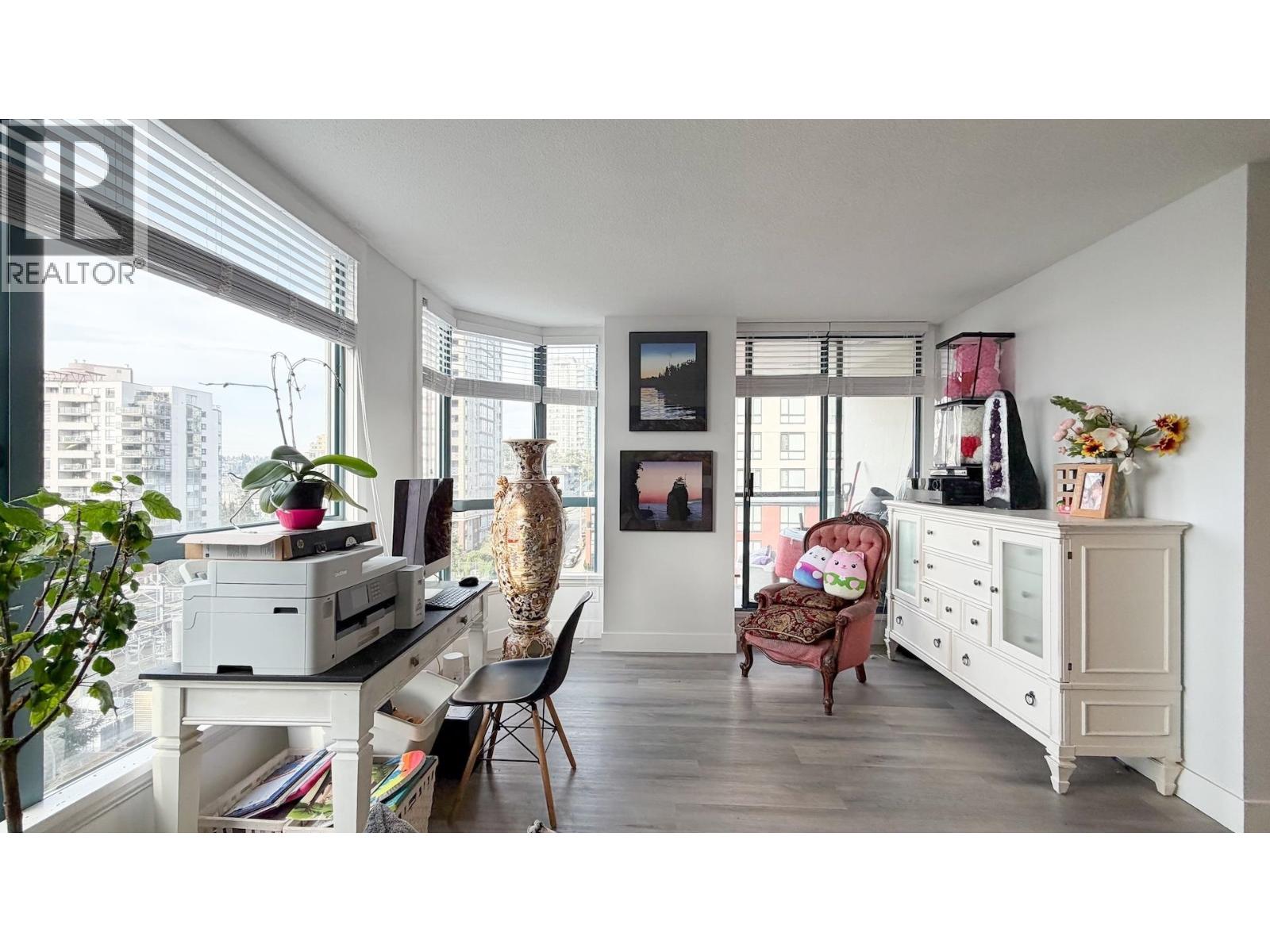 807 838 Agnes Street, New Westminster, British Columbia  V3M 6R3 - Photo 2 - R3088981