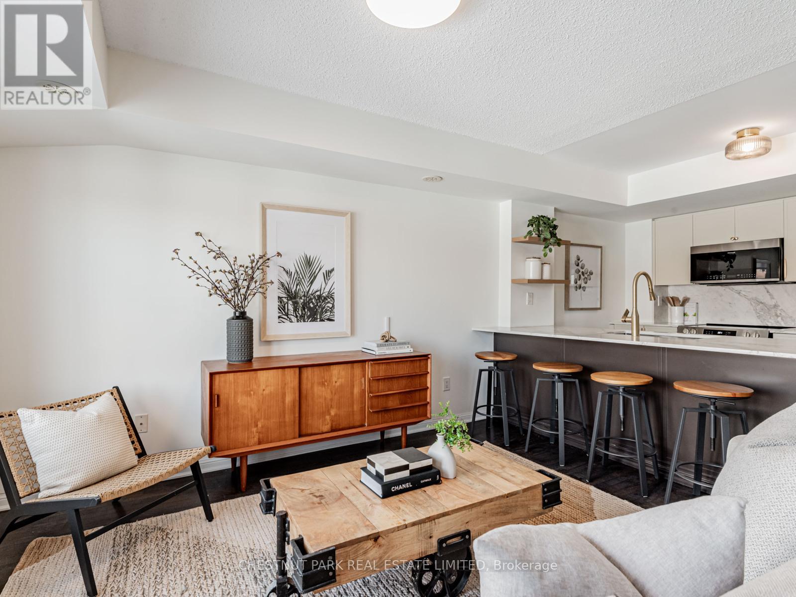 202 - 16 Foundry Avenue, Toronto, Ontario M6H 0A9 - Photo 11 - W12806882