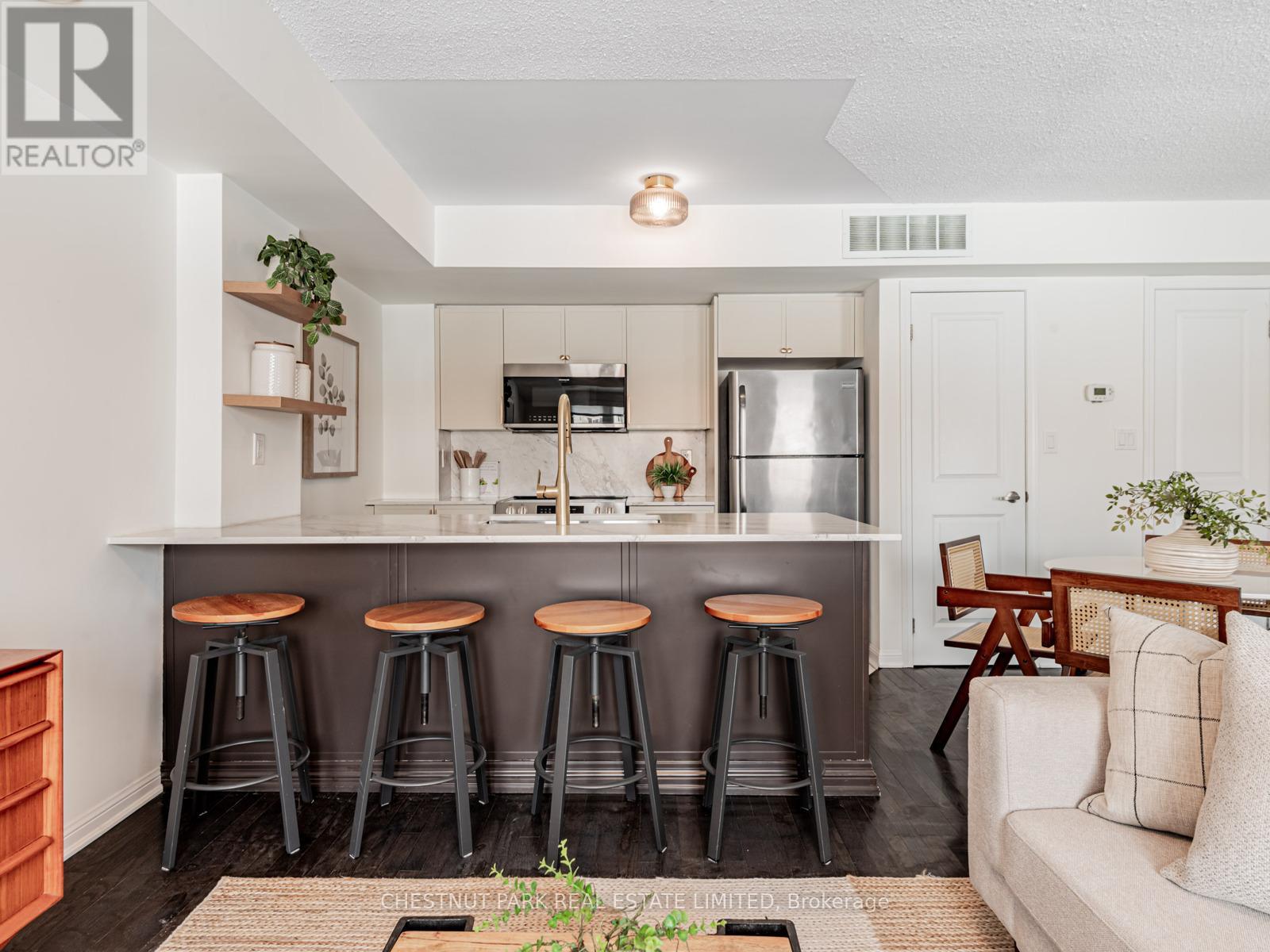 202 - 16 Foundry Avenue, Toronto, Ontario M6H 0A9 - Photo 13 - W12806882