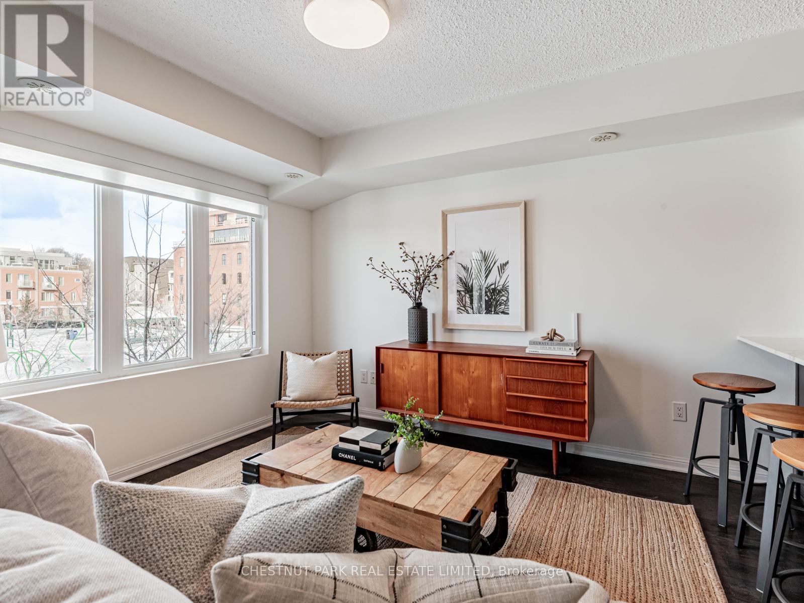 202 - 16 Foundry Avenue, Toronto, Ontario M6H 0A9 - Photo 9 - W12806882