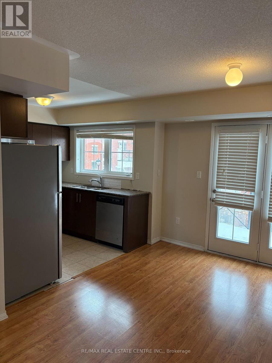 6 - 2476 Post Road, Oakville, Ontario  L6H 0K1 - Photo 3 - W12806910