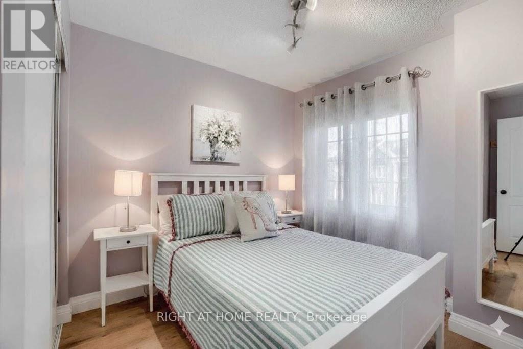 741 Maxman Street, Mississauga, Ontario  L5R 0B3 - Photo 18 - W12806920