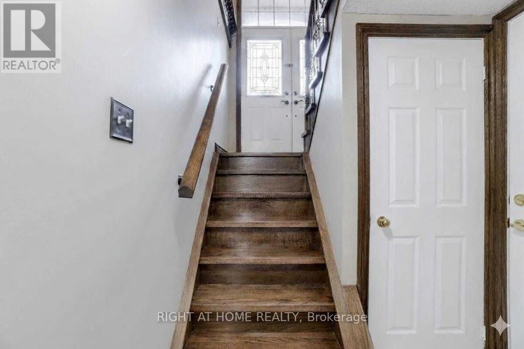 741 Maxman Street, Mississauga, Ontario  L5R 0B3 - Photo 21 - W12806920