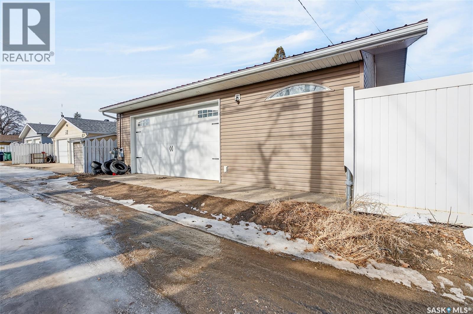 1317 Hochelaga Street W, Moose Jaw, Saskatchewan  S6H 6C3 - Photo 33 - SK028896