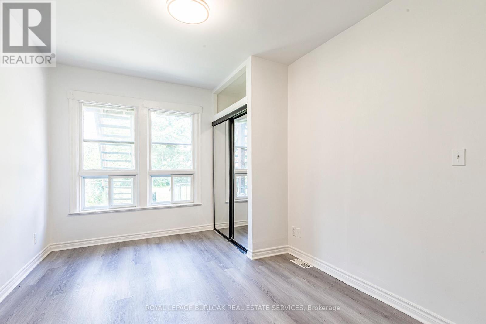 22 Myrtle Avenue, Hamilton, Ontario  L8M 2E9 - Photo 7 - X12806858