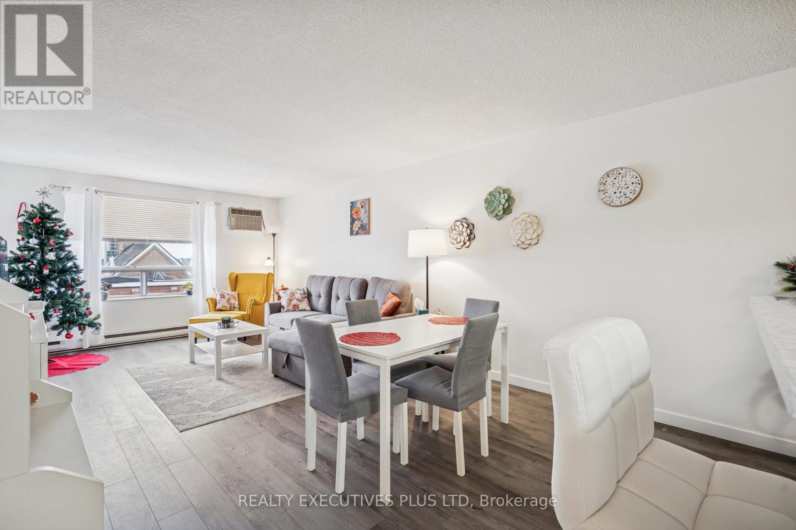 303 - 64 Benton Street, Kitchener, Ontario  N2G 4L9 - Photo 11 - X12806888