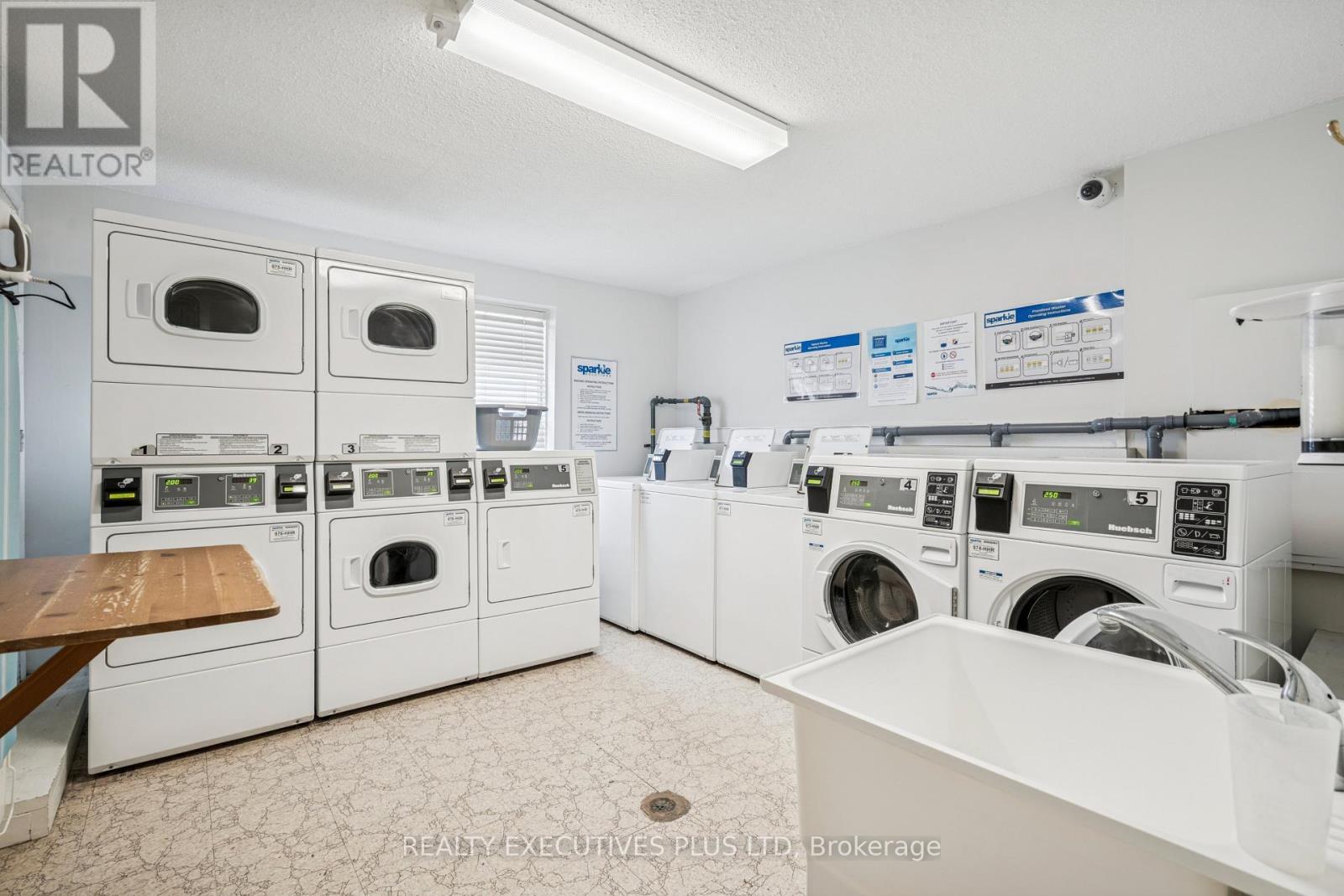 303 - 64 Benton Street, Kitchener, Ontario  N2G 4L9 - Photo 8 - X12806888