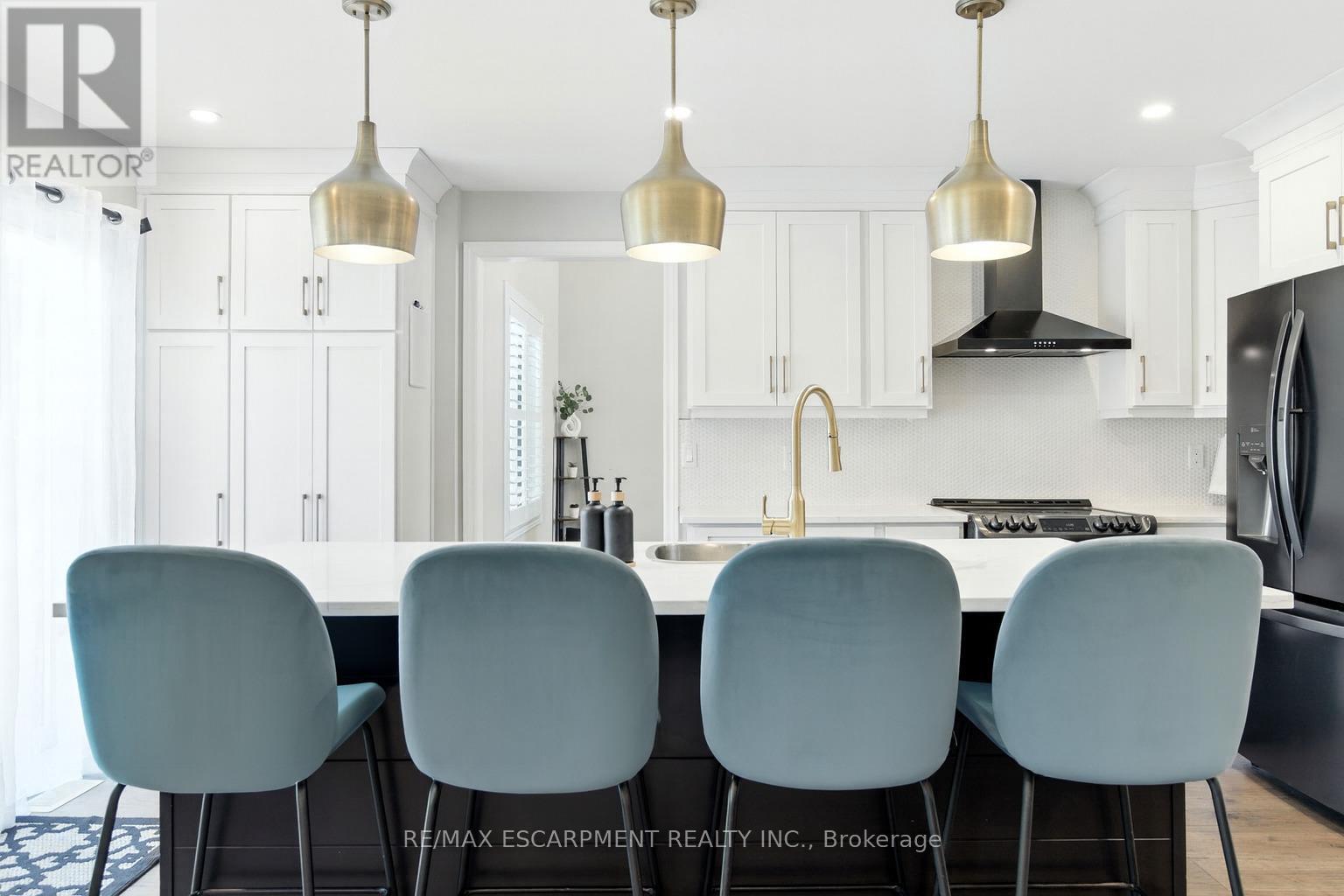 2 Caledonia Avenue, Haldimand, Ontario  N3W 2L1 - Photo 4 - X12806894