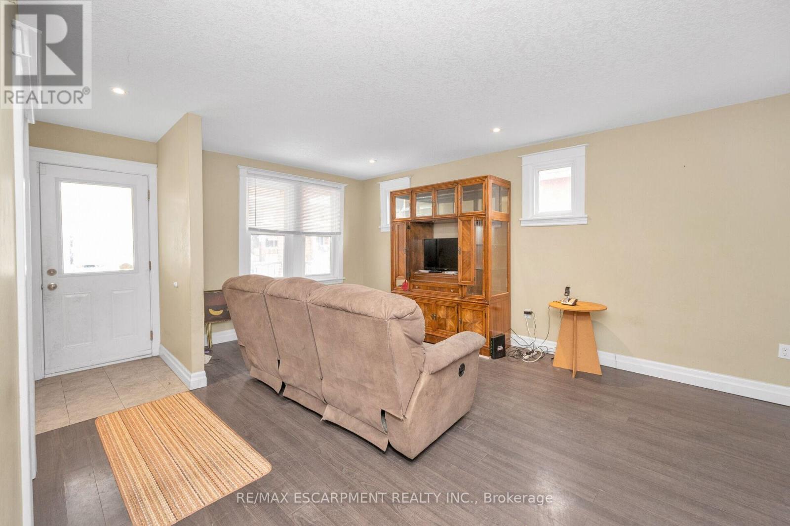 246 Ottawa Street S, Hamilton, Ontario  L8K 2G1 - Photo 8 - X12806896