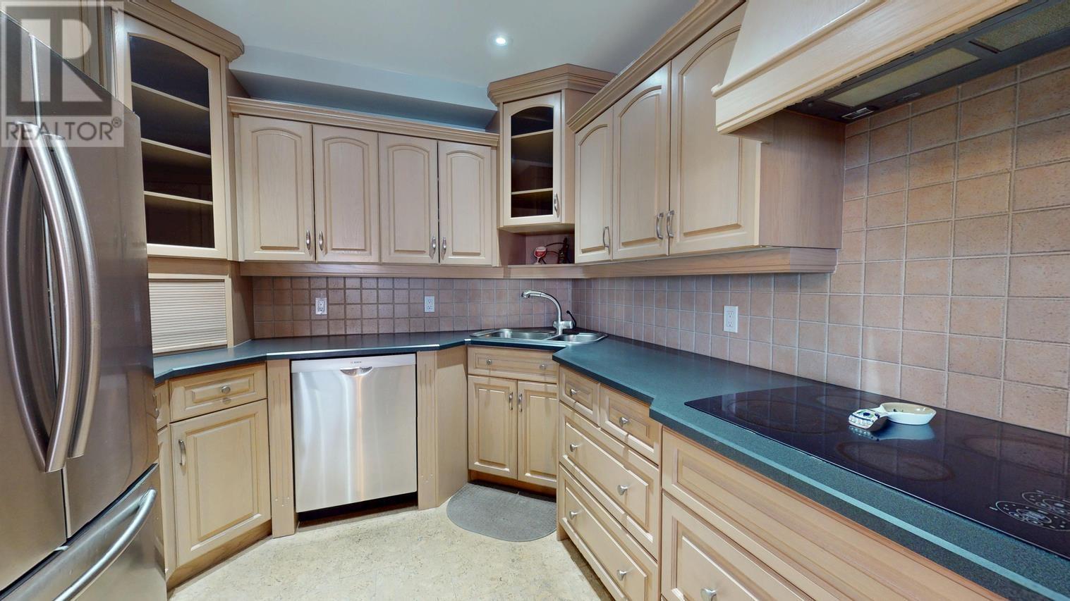 1139 Queen St E # Ph1, Sault Ste. Marie, Ontario  P6A 6K5 - Photo 10 - SM260085