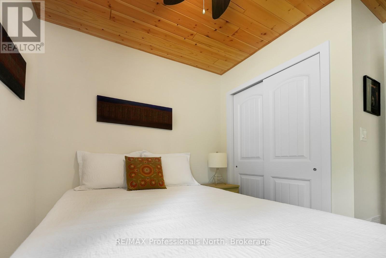 1462 Minnicock Lake Road, Dysart Et Al (Dysart), Ontario  K0M 1S0 - Photo 25 - X12807030