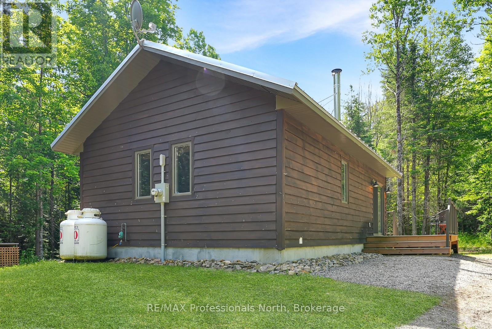 1462 Minnicock Lake Road, Dysart Et Al (Dysart), Ontario  K0M 1S0 - Photo 33 - X12807030