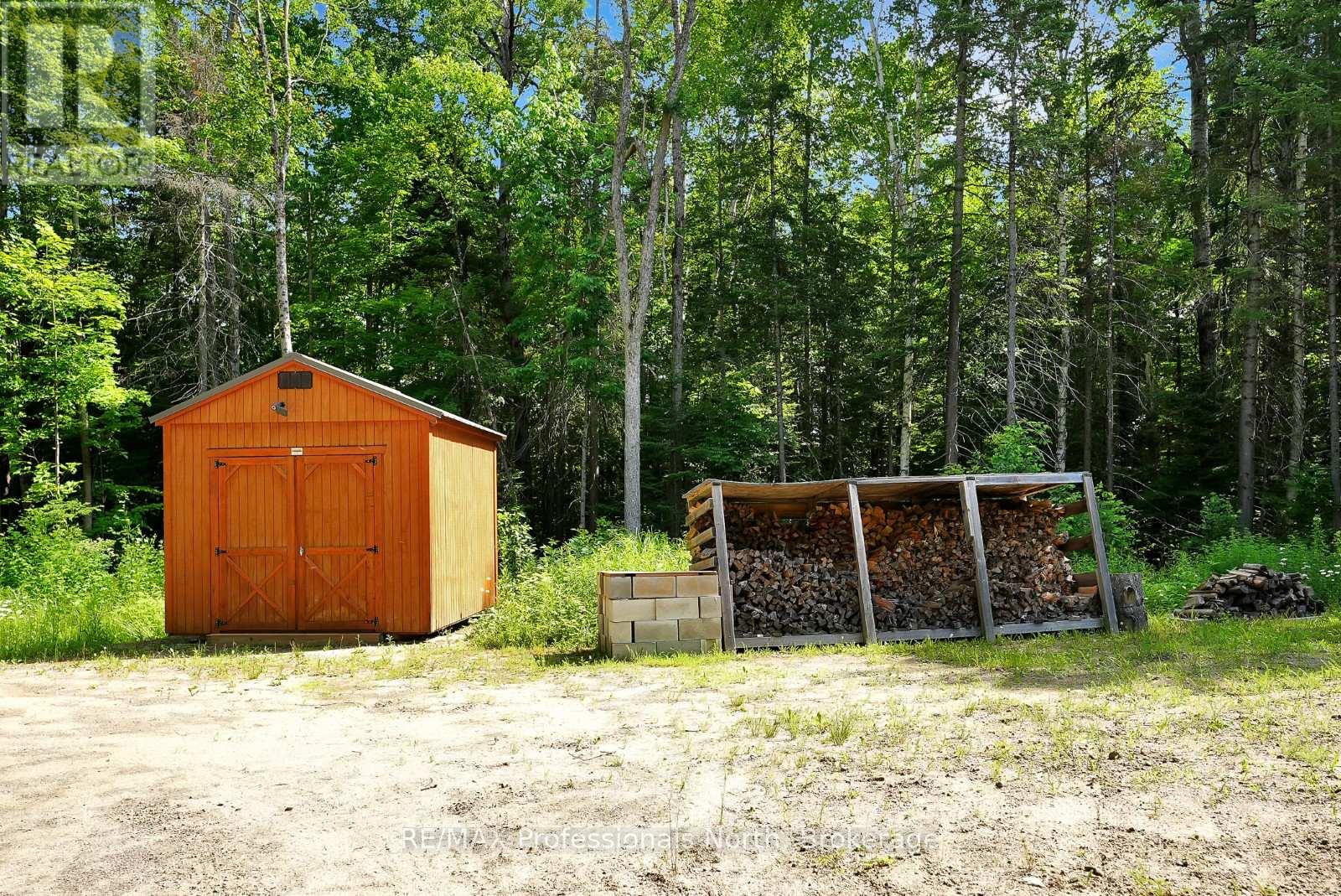 1462 Minnicock Lake Road, Dysart Et Al (Dysart), Ontario  K0M 1S0 - Photo 40 - X12807030