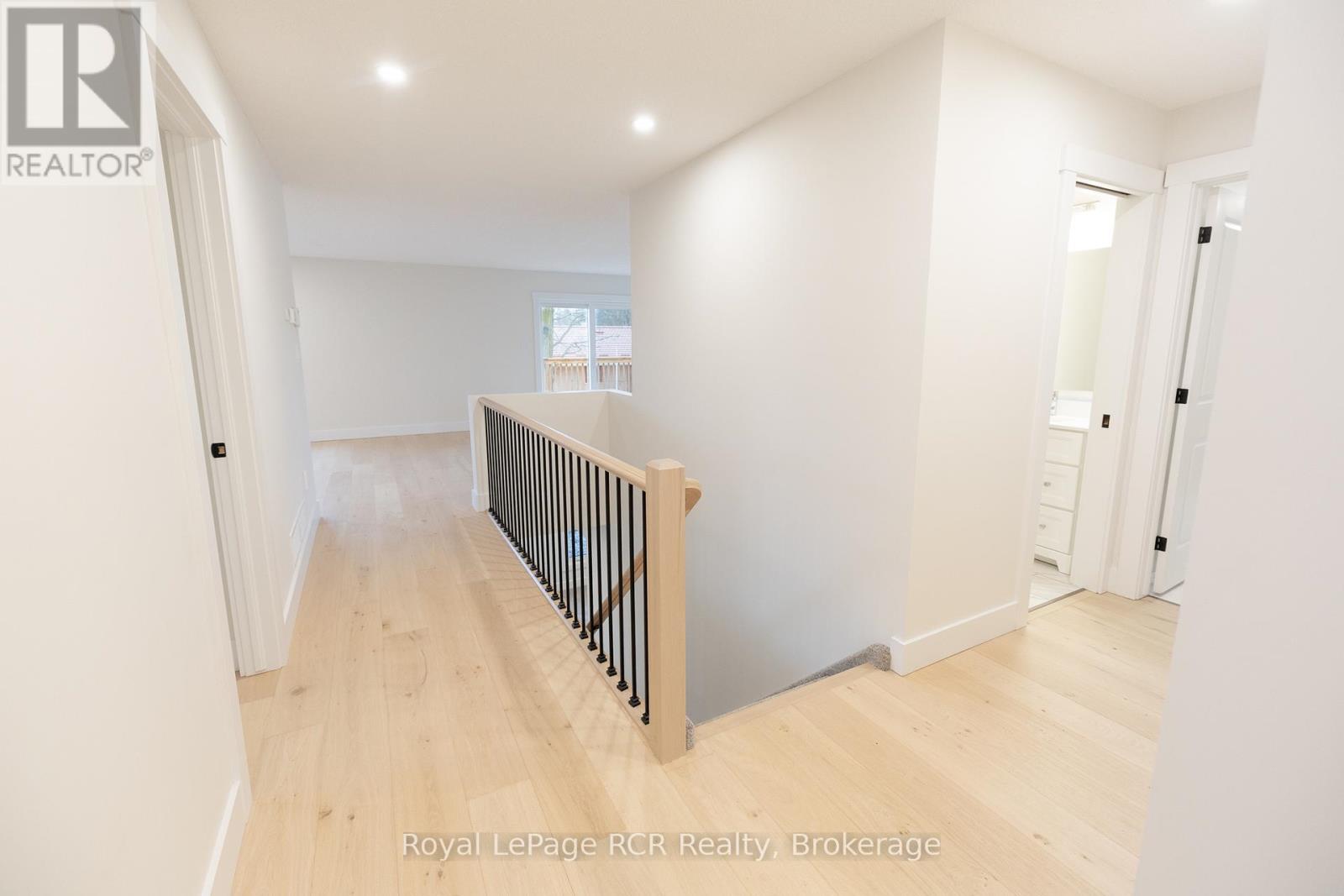 222 16th Avenue Crescent, Hanover, Ontario  N4N 3V3 - Photo 14 - X12807152