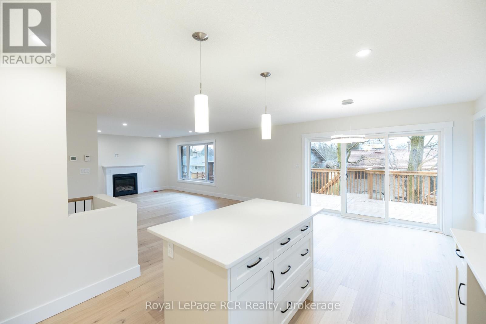 222 16th Avenue Crescent, Hanover, Ontario  N4N 3V3 - Photo 17 - X12807152