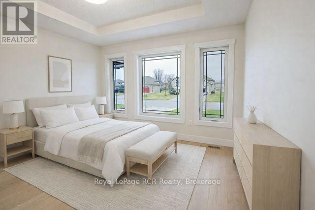 222 16th Avenue Crescent, Hanover, Ontario  N4N 3V3 - Photo 9 - X12807152