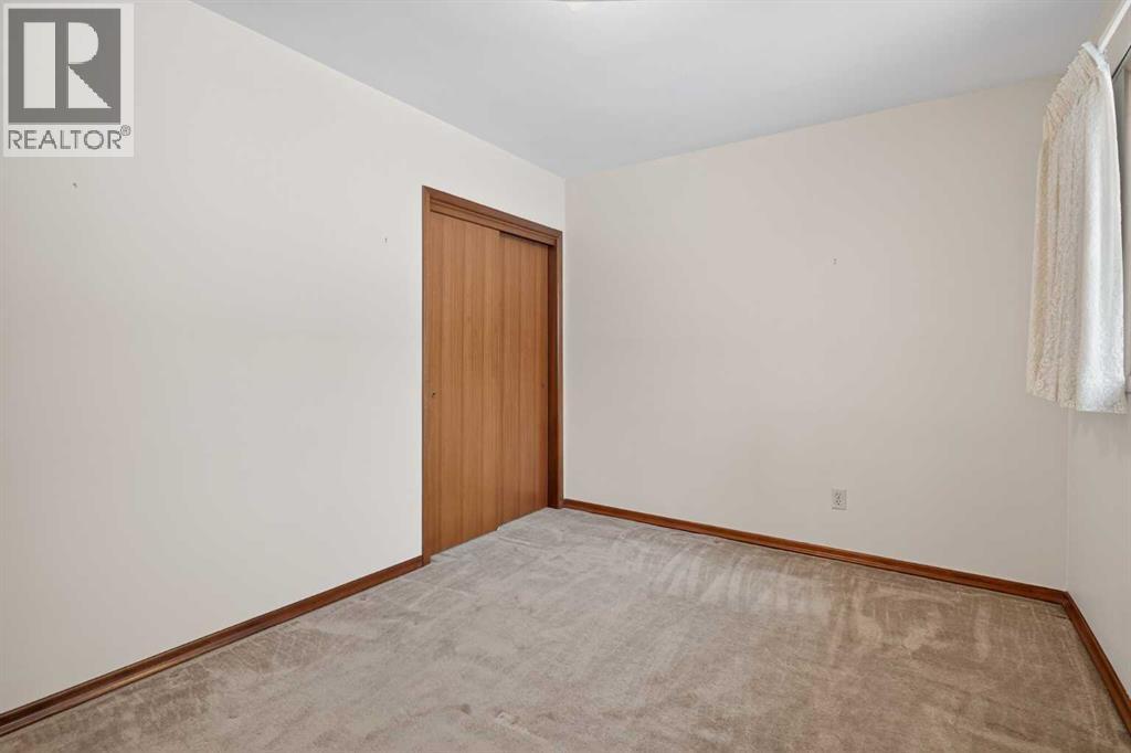 337 Capri Avenue Nw, Calgary, Alberta  T2L 0J4 - Photo 20 - A2286264