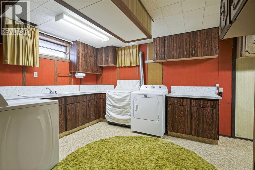 337 Capri Avenue Nw, Calgary, Alberta  T2L 0J4 - Photo 30 - A2286264