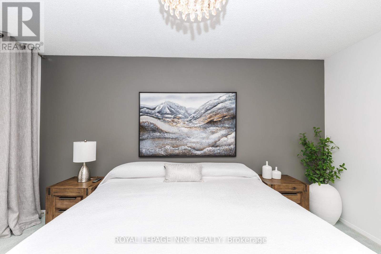 28 Spruceside Crescent, Pelham, Ontario  L0S 1E1 - Photo 17 - X12804474