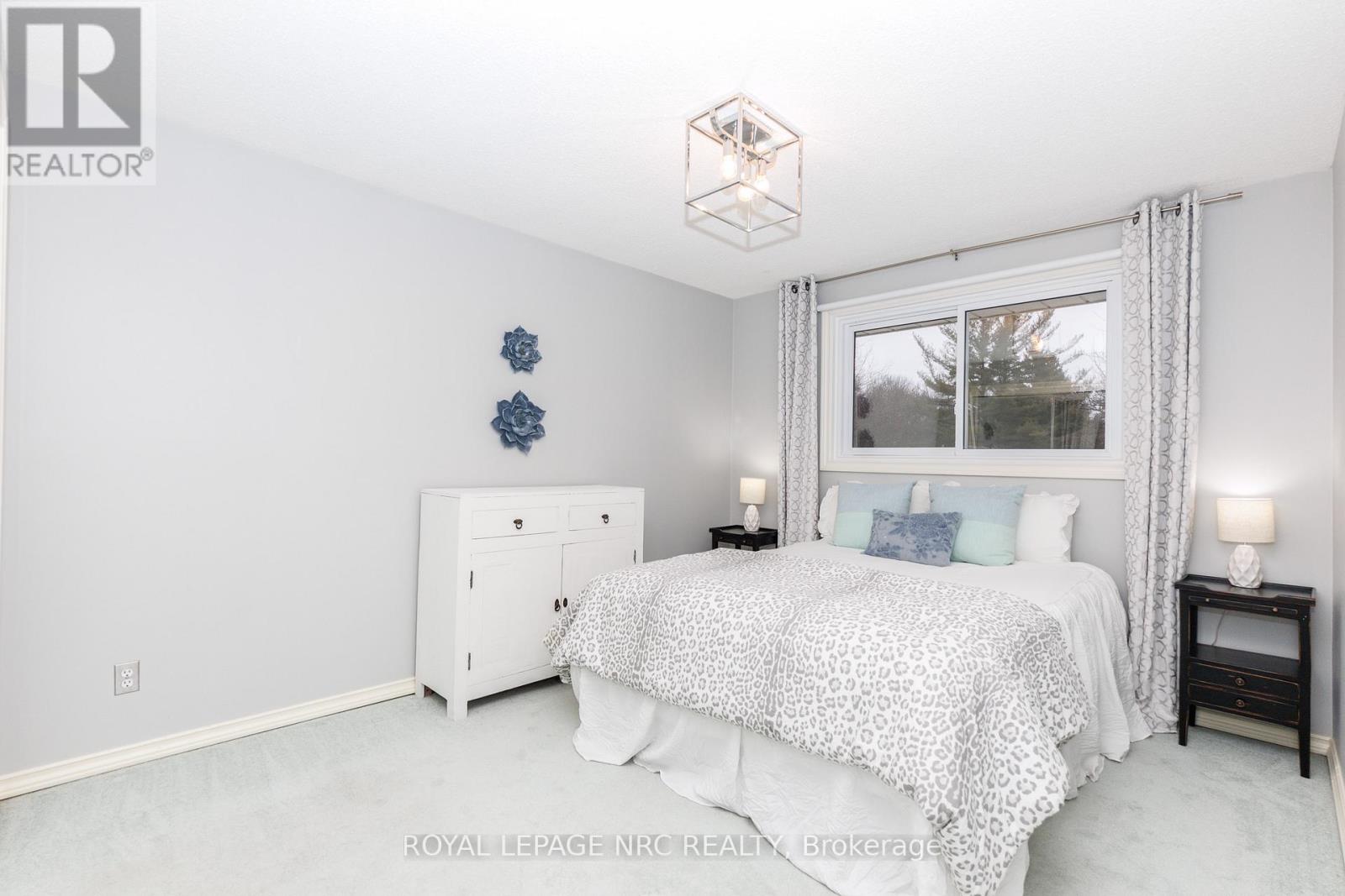 28 Spruceside Crescent, Pelham, Ontario  L0S 1E1 - Photo 19 - X12804474