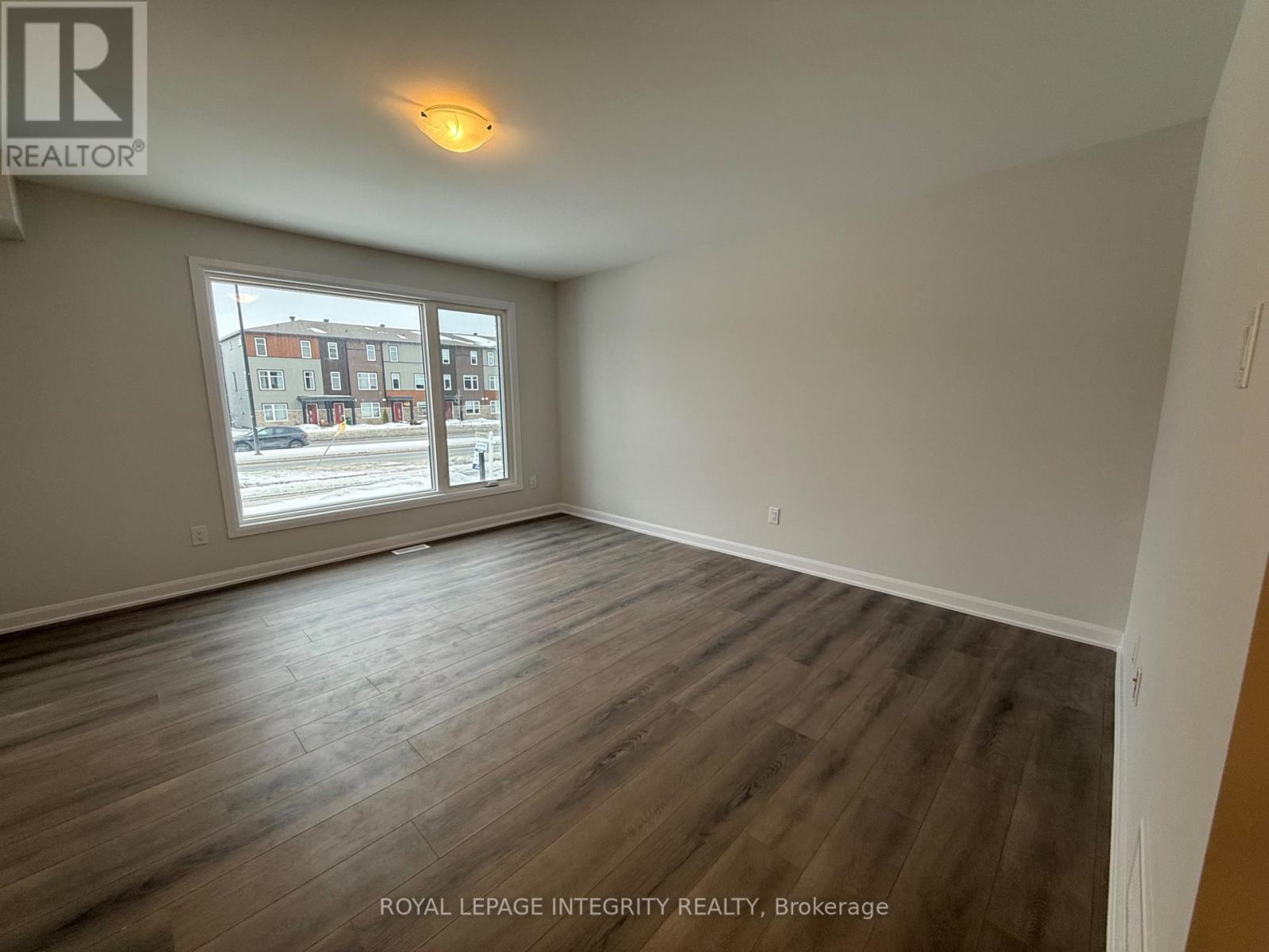 1217 Creekway Private, Ottawa, Ontario  K2T 0R8 - Photo 8 - X12807006