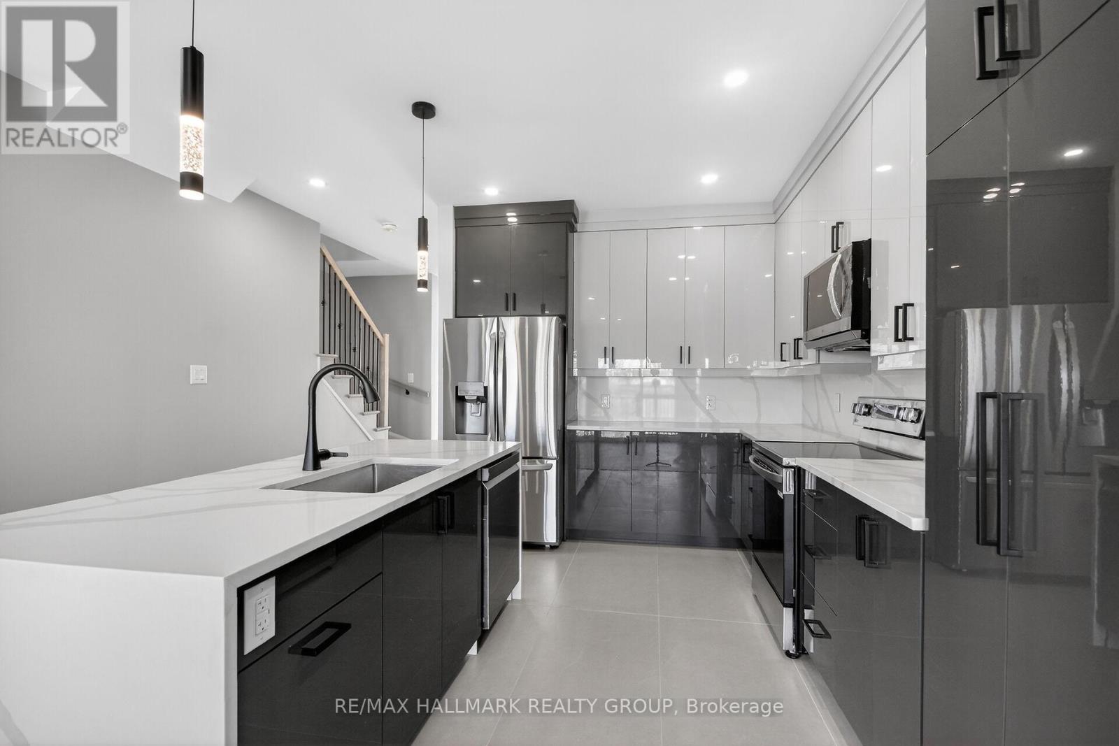 Main/second Floor Unit - 78 Burnett's Grove Circle, Ottawa, Ontario  K2J 1N7 - Photo 10 - X12807054