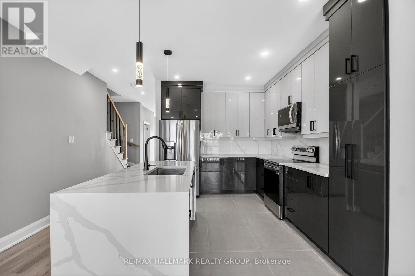 Main/second Floor Unit - 78 Burnett's Grove Circle, Ottawa, Ontario  K2J 1N7 - Photo 11 - X12807054