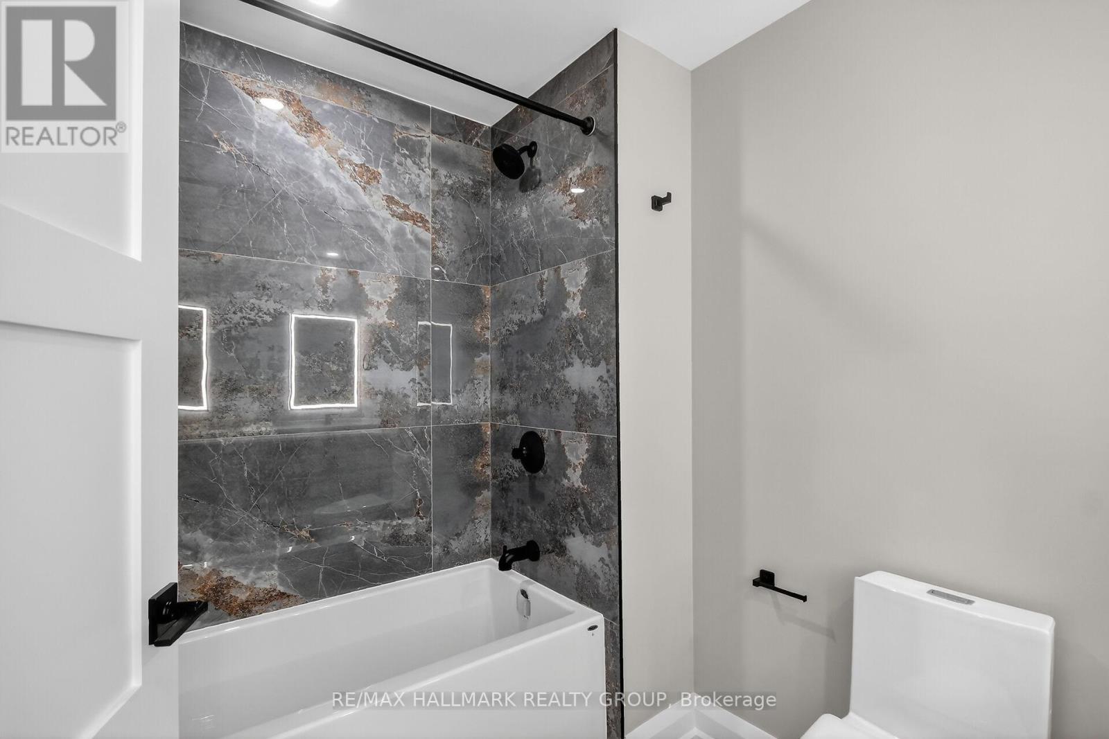 Main/second Floor Unit - 78 Burnett's Grove Circle, Ottawa, Ontario  K2J 1N7 - Photo 38 - X12807054