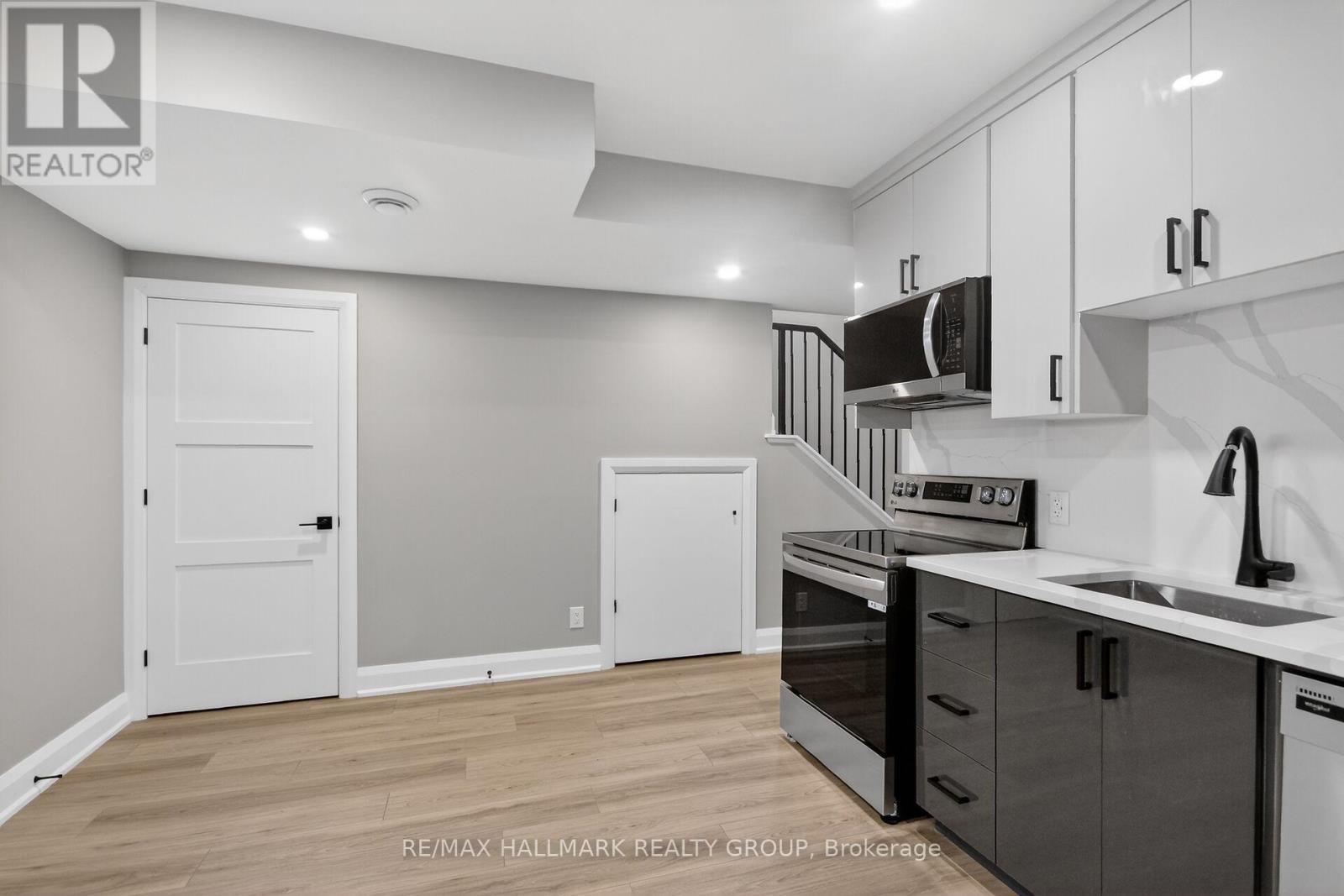 B - Basement Unit - 78 Burnett's Grove Circle, Ottawa, Ontario  K2J 1N7 - Photo 7 - X12807058