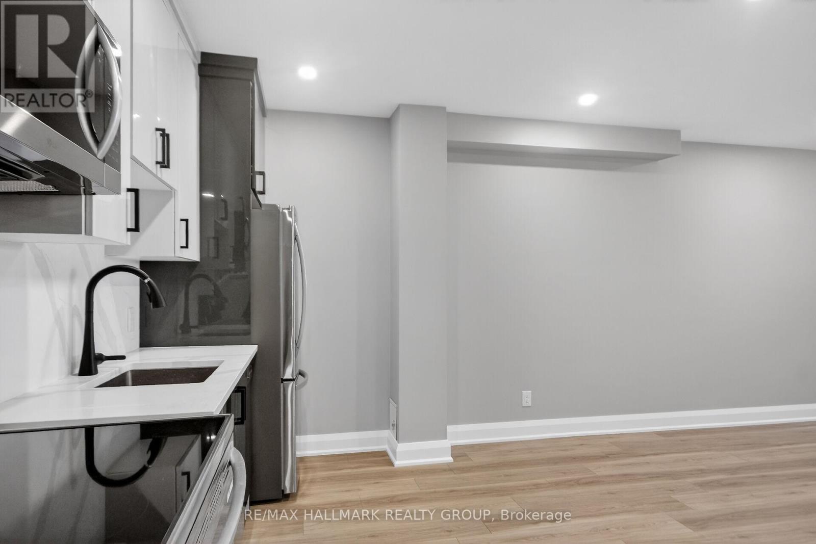 B - Basement Unit - 78 Burnett's Grove Circle, Ottawa, Ontario  K2J 1N7 - Photo 8 - X12807058