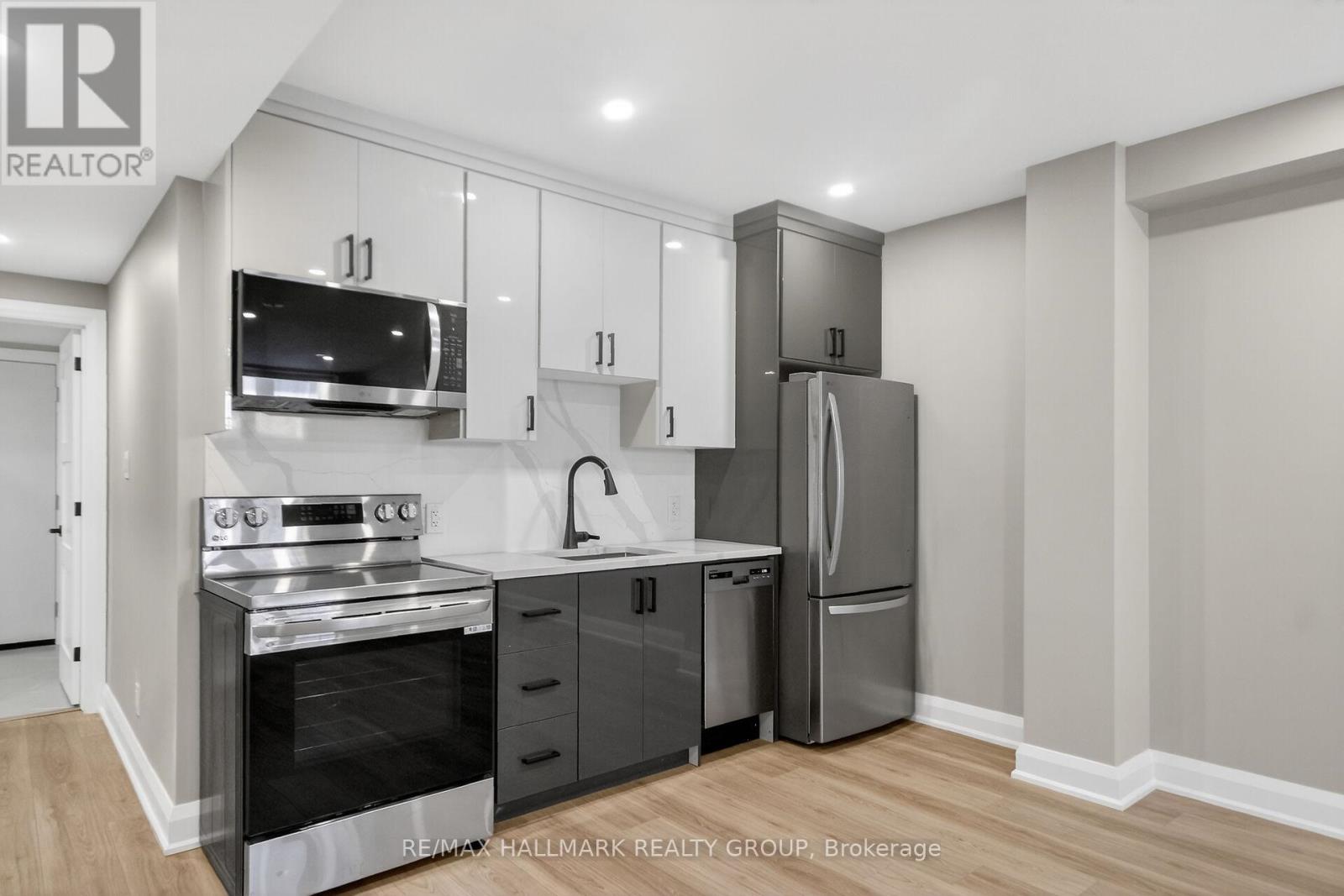 B - Basement Unit - 78 Burnett's Grove Circle, Ottawa, Ontario  K2J 1N7 - Photo 9 - X12807058